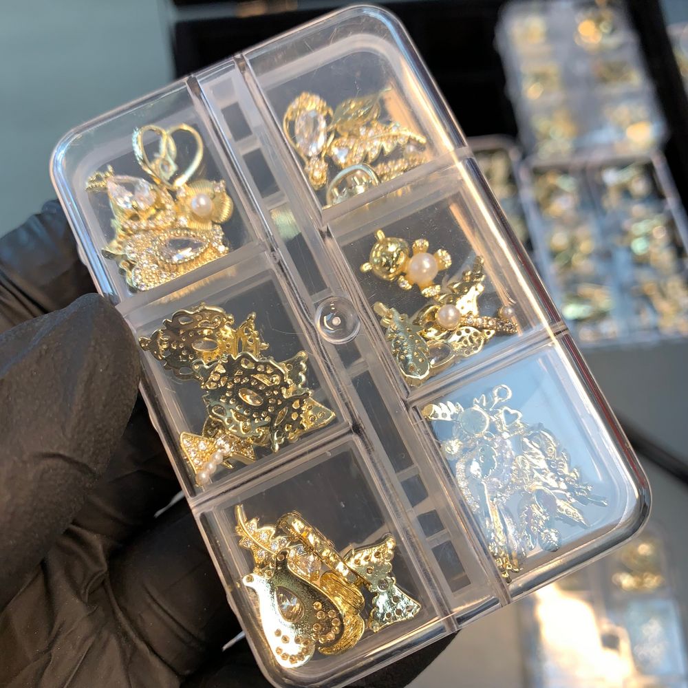 gold nail charms random shapes pack - 8